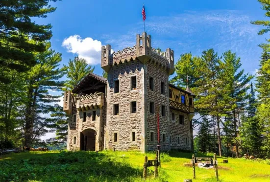 Kelley Castle